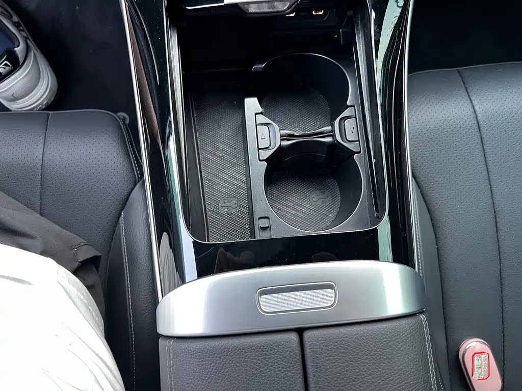 Mercedes-Benz CLE — миниатюра 10