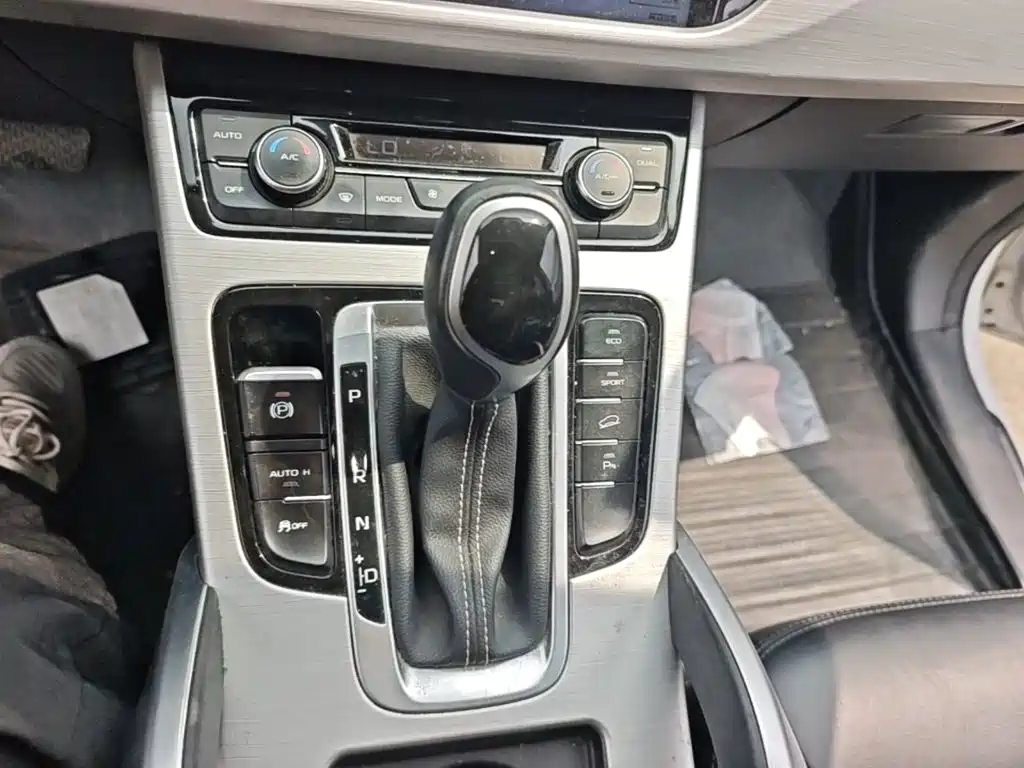 Geely Boyue — миниатюра 14