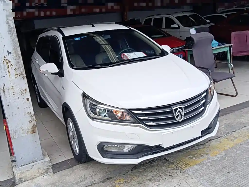 Baojun 310W — миниатюра 4