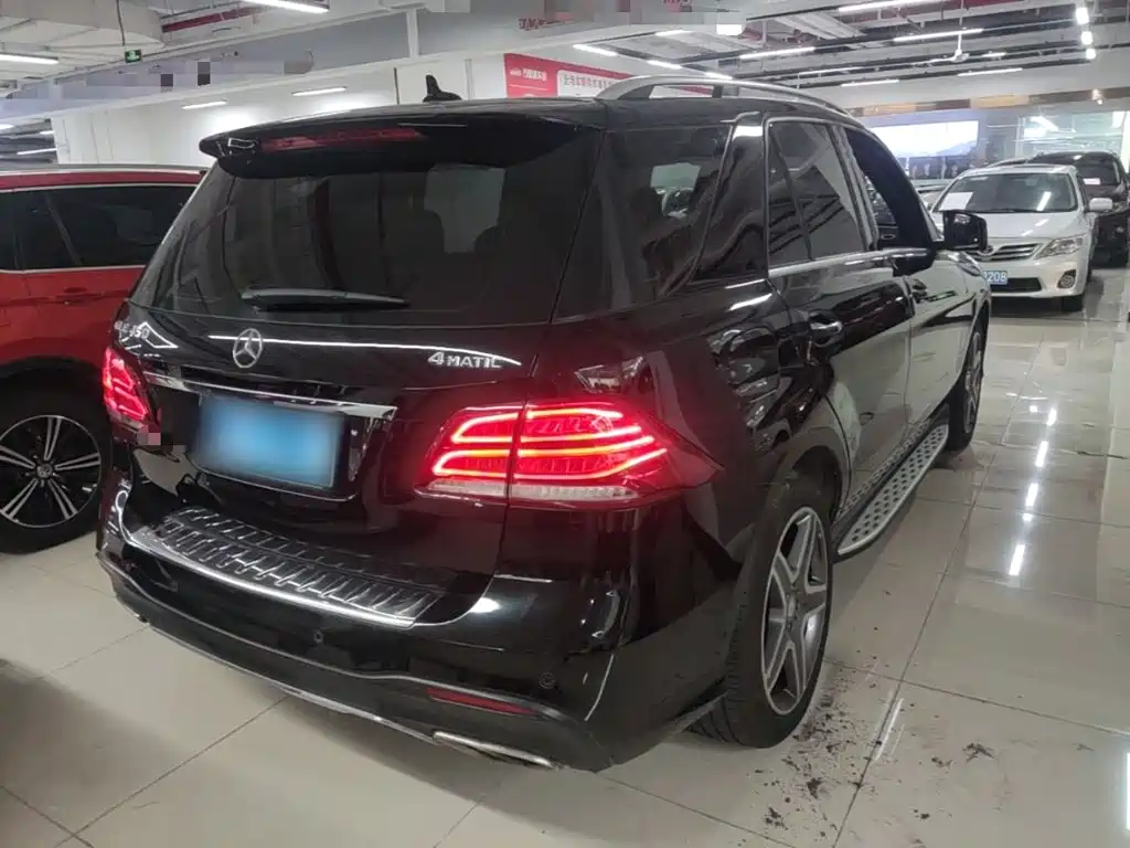 Mercedes-Benz GLE (Import) — миниатюра 7