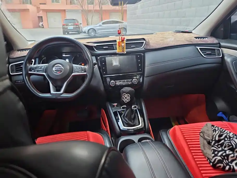 Nissan Qashqai — миниатюра 12