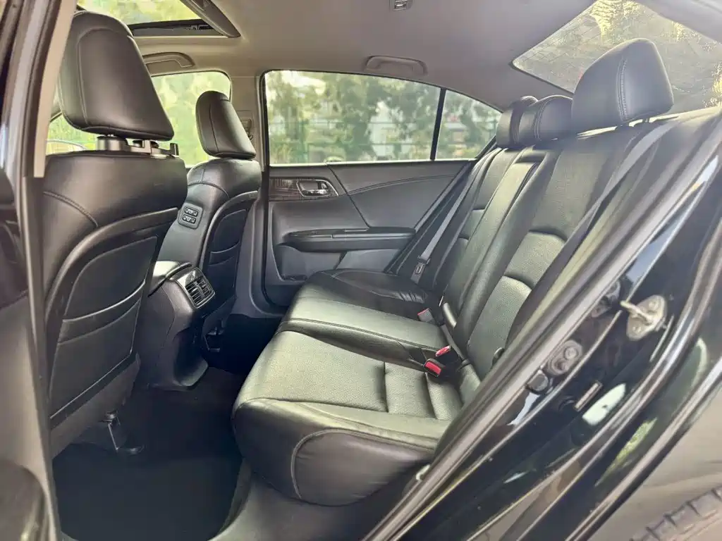 Honda Accord — миниатюра 7