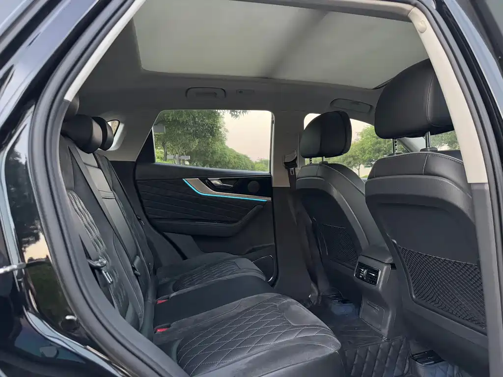 Hongqi Hongqi HS5 — миниатюра 10