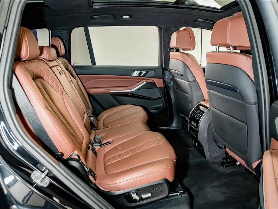 BMW X7 — миниатюра 22