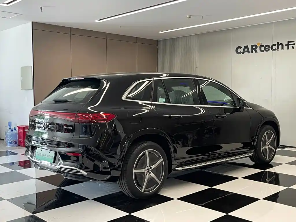 Mercedes-Benz EQS SUV — миниатюра 4