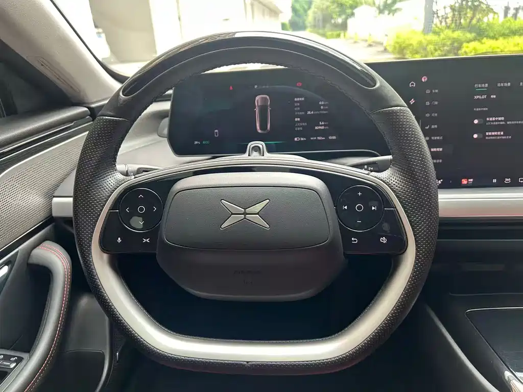 XPeng P7 — миниатюра 21