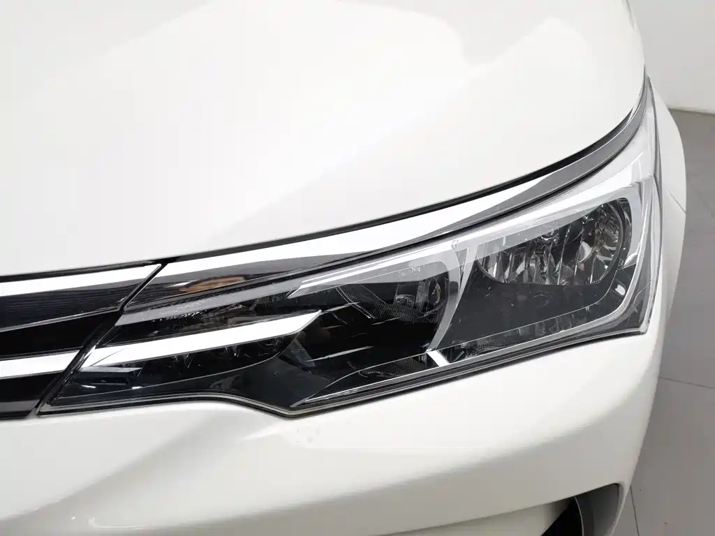 Toyota Corolla — миниатюра 7