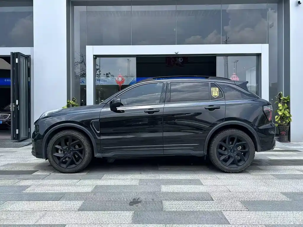 Lynk & Co 01 — миниатюра 3