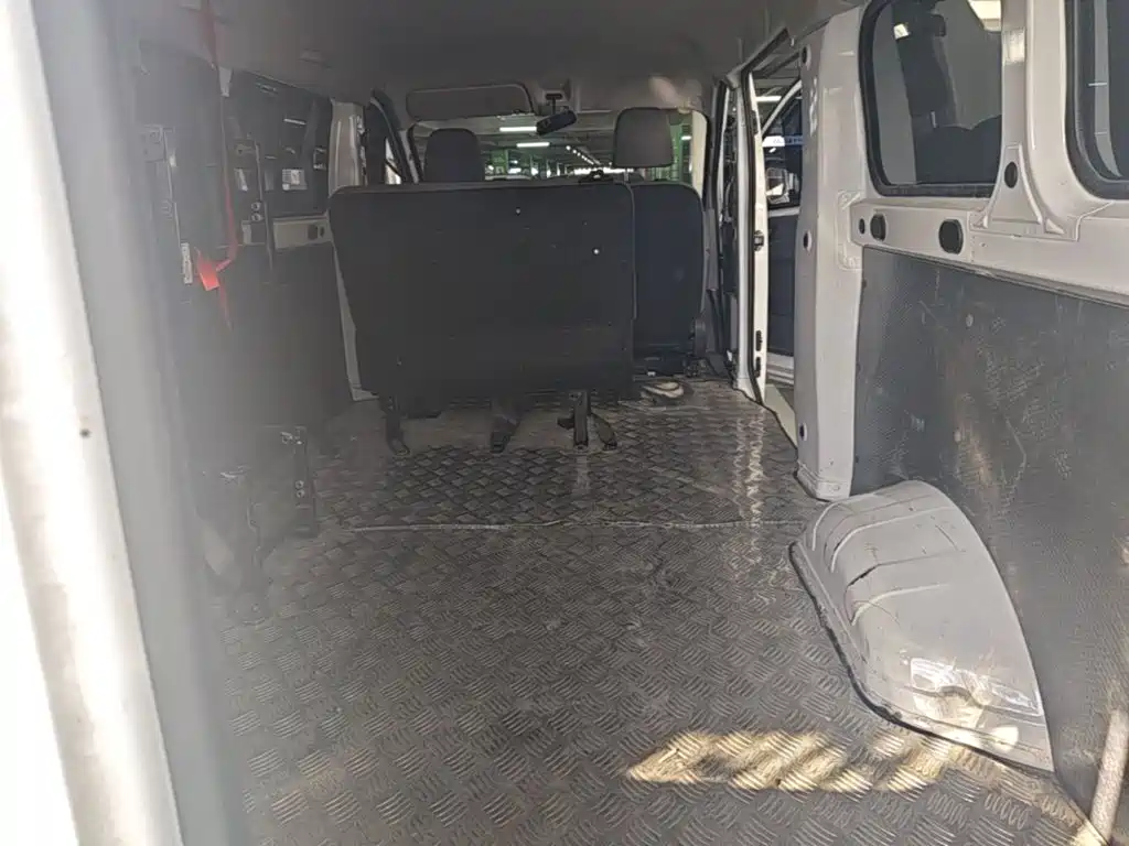 Wuling Yangguang — миниатюра 15