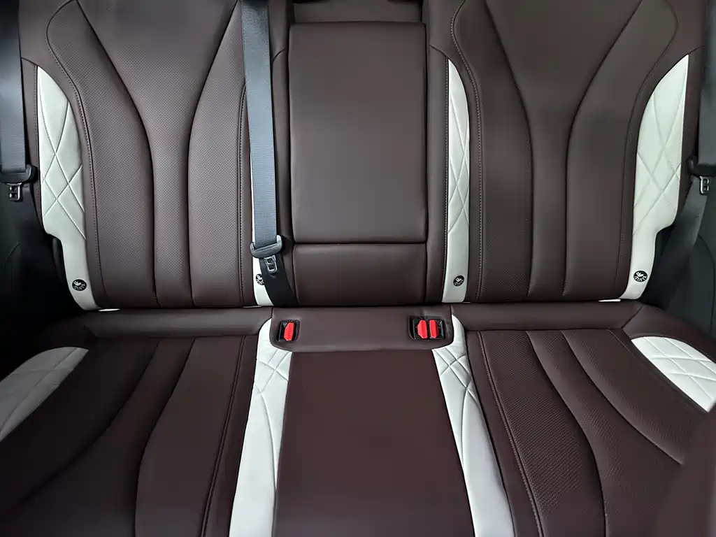 Geely Xingyue L — миниатюра 18