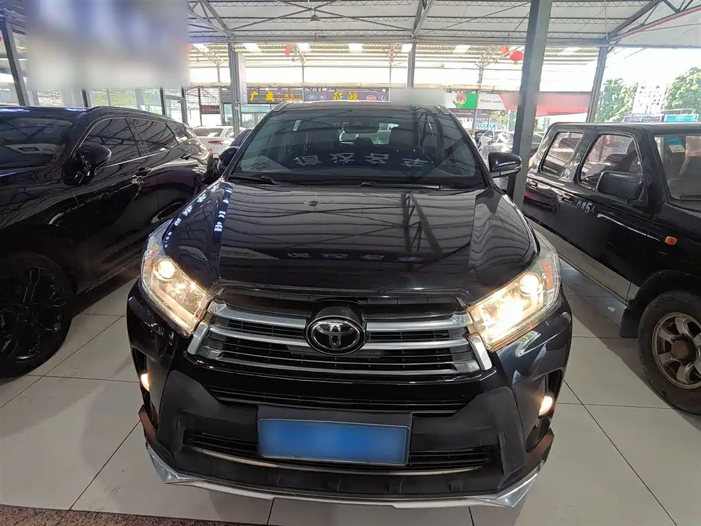 TOYOTA HIGHLANDER