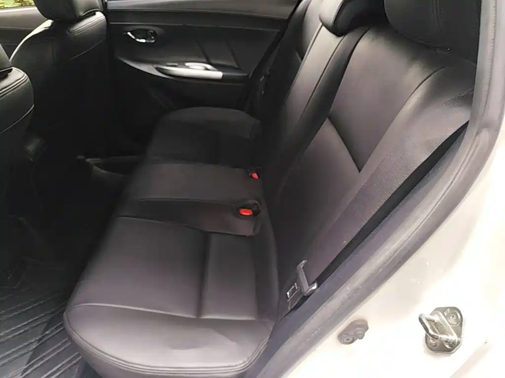 Toyota Yaris L — миниатюра 17