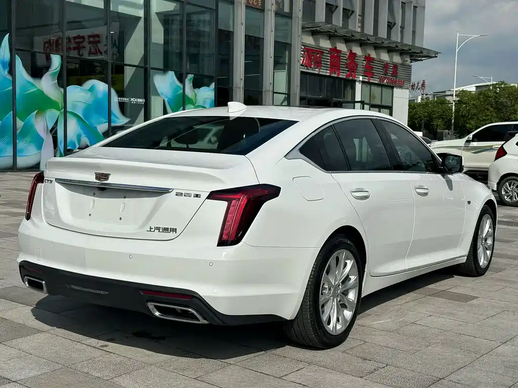 Cadillac CT5 — миниатюра 9
