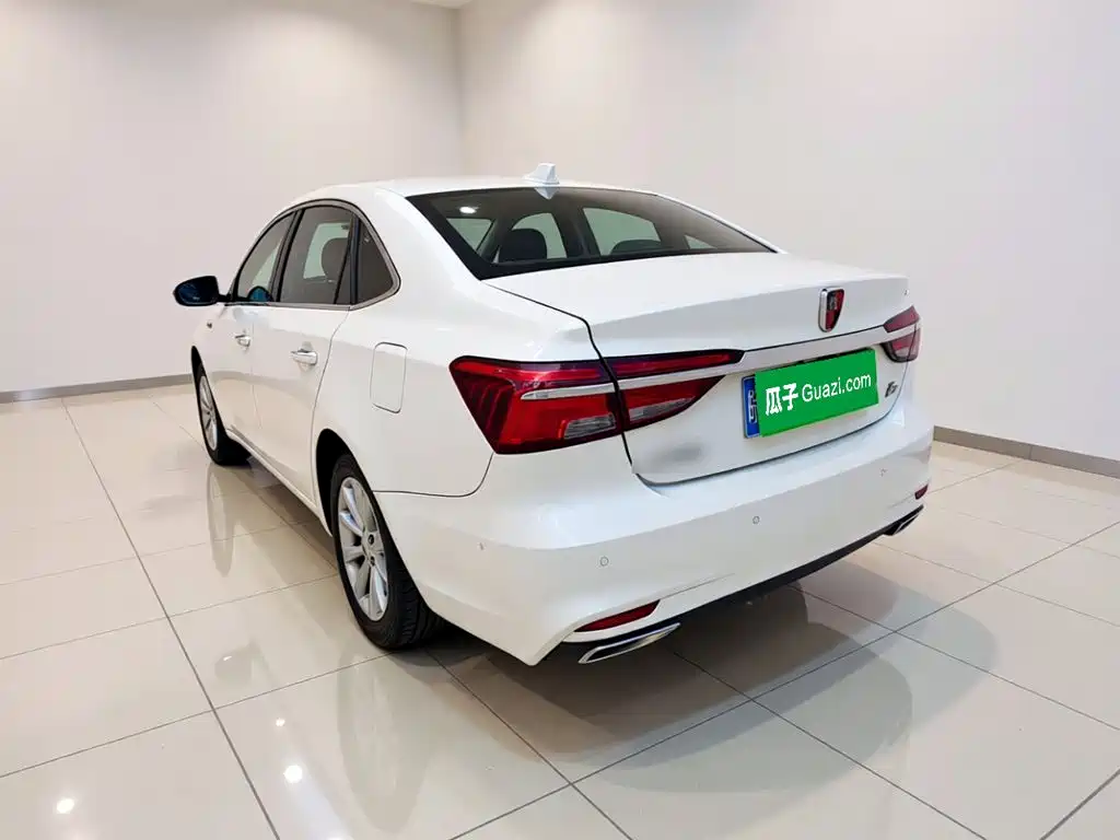 Roewe i6 Classic — миниатюра 4