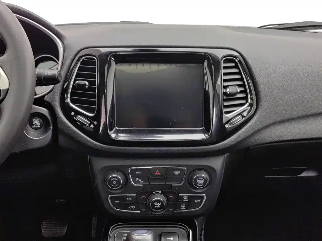 Jeep Compass — миниатюра 12