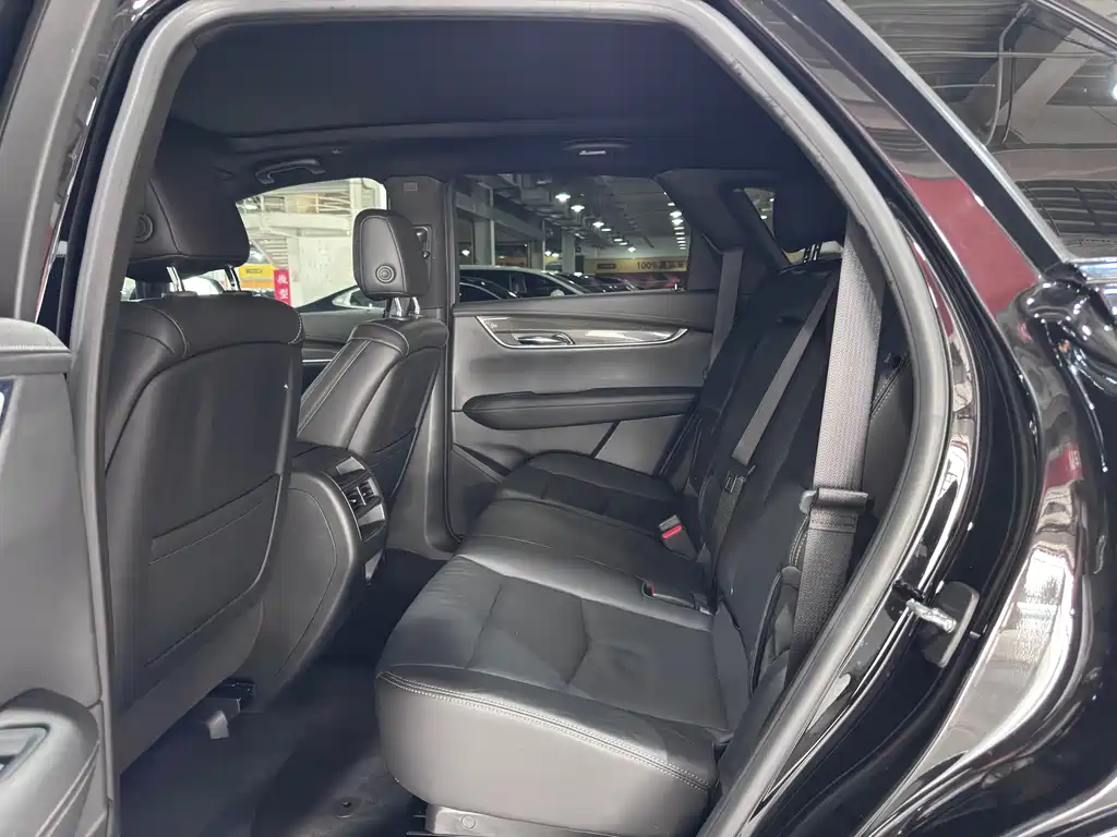 Cadillac XT5 — миниатюра 8