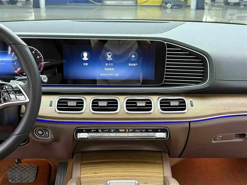 Mercedes-Benz GLE (Import) — миниатюра 12