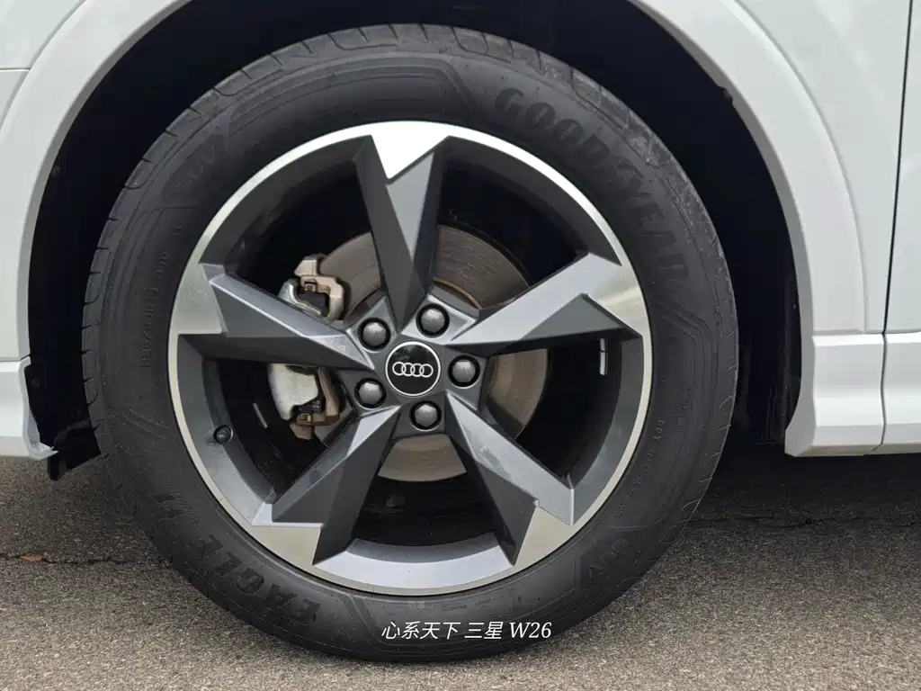 Audi Q3 — миниатюра 10
