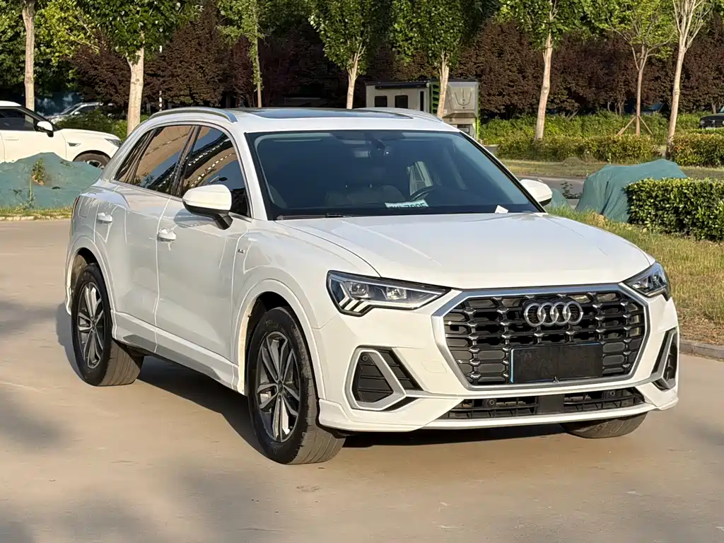 Audi Q3 2022 35 TFSI