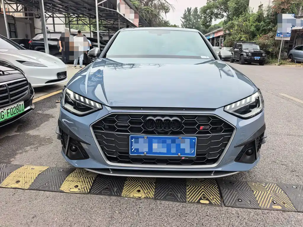 Audi A4L — миниатюра 2