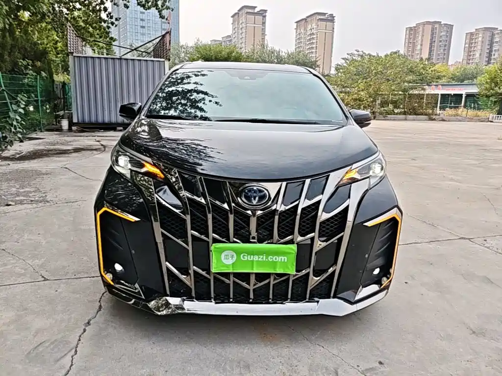 Toyota Sienna — миниатюра 3