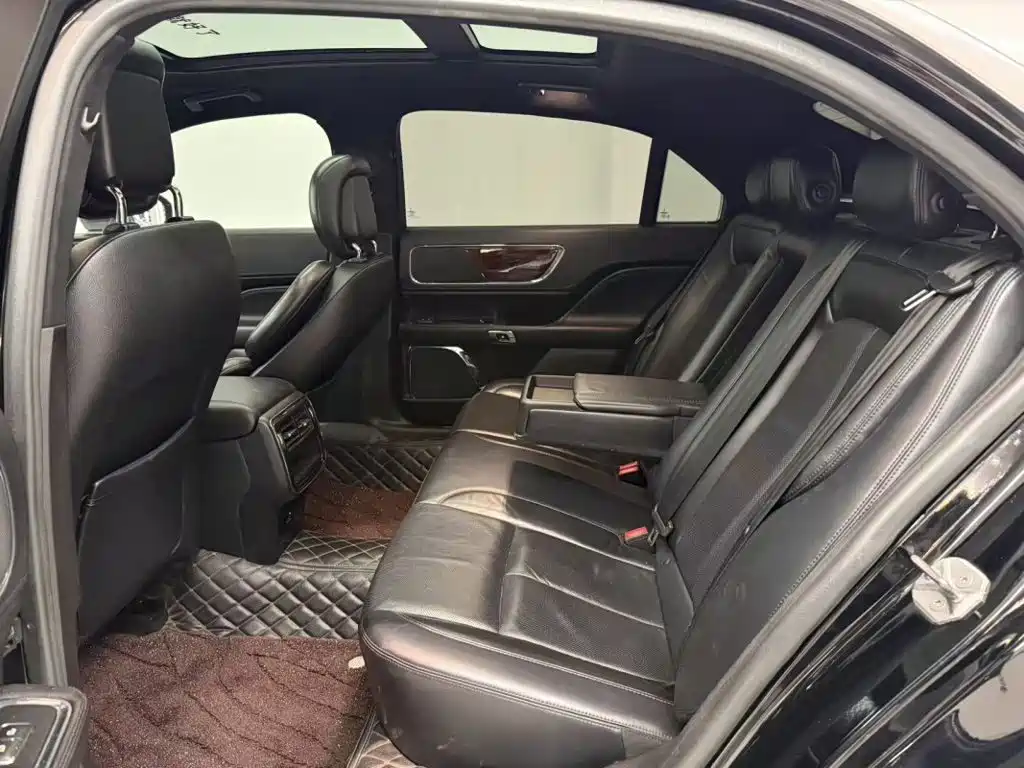 Lincoln Continental — миниатюра 4