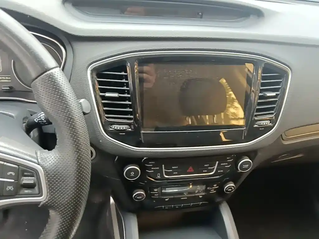 Geely Vision X6 — миниатюра 13