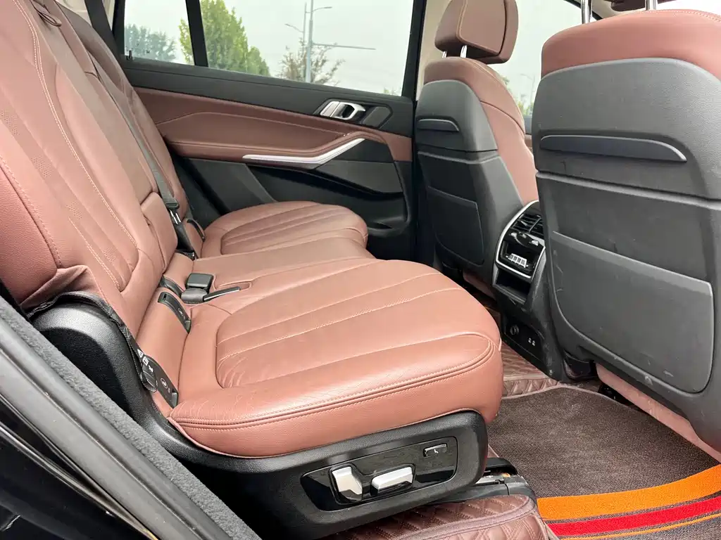 BMW X7 — миниатюра 13