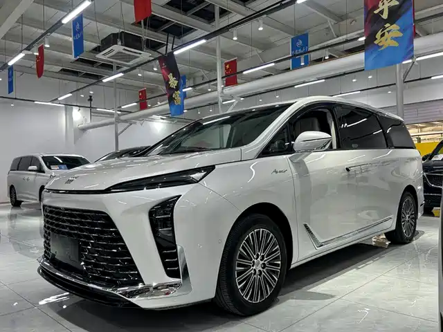 2024 Buick GL8