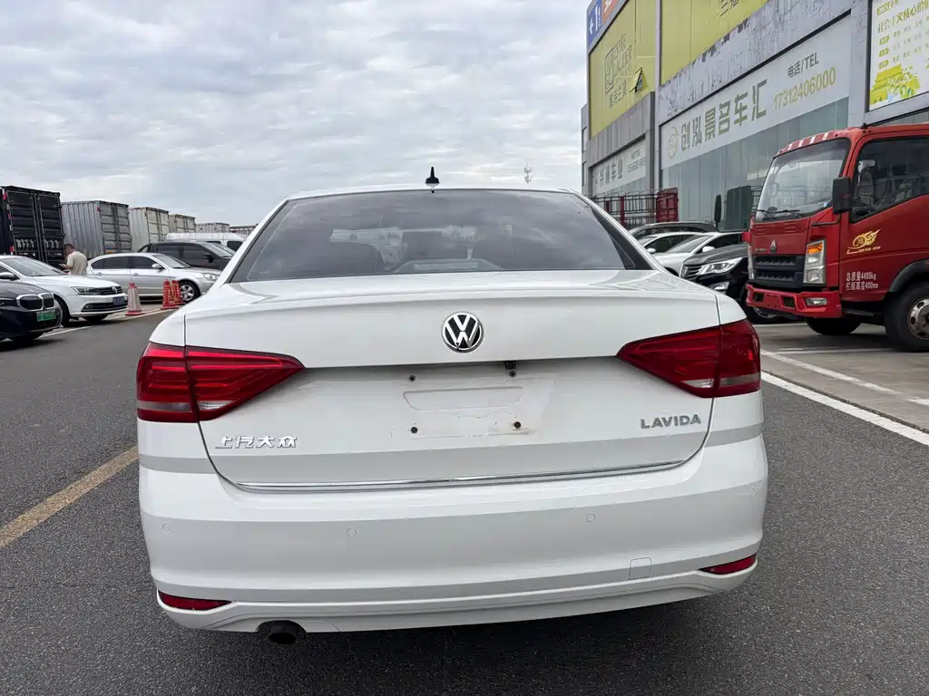 Volkswagen Lavida — миниатюра 7