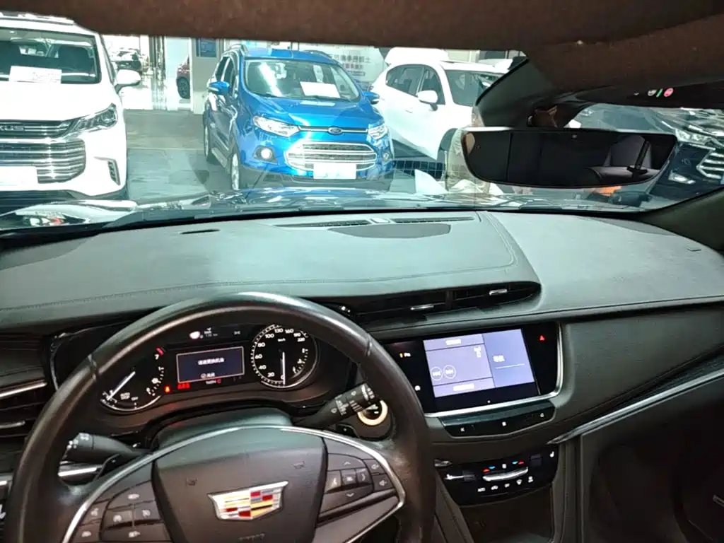 Cadillac XT5 — миниатюра 10