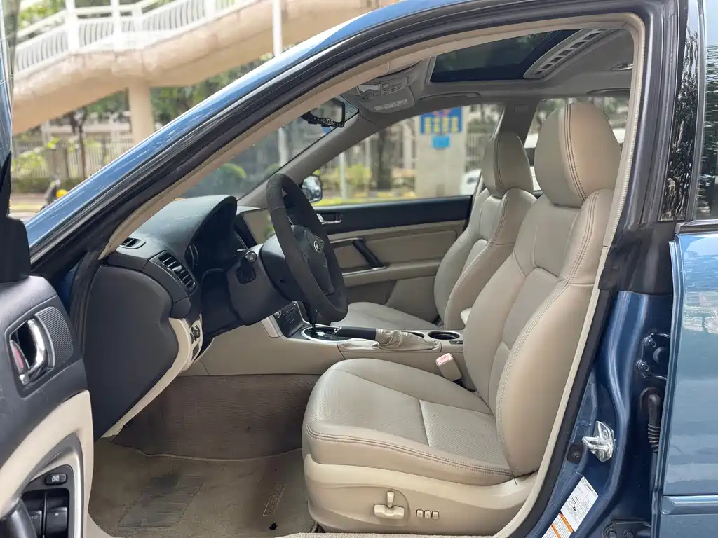 Subaru Legacy — миниатюра 5
