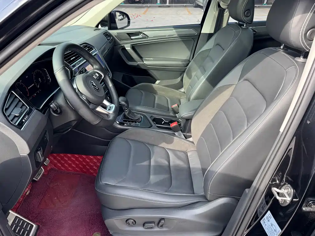Volkswagen Tiguan L L 2021 330TSI AT R-Line