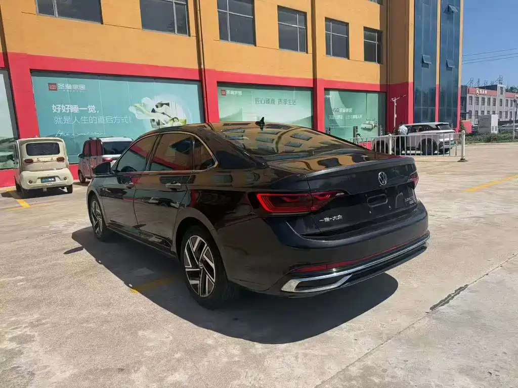 Volkswagen Sagitar — миниатюра 3