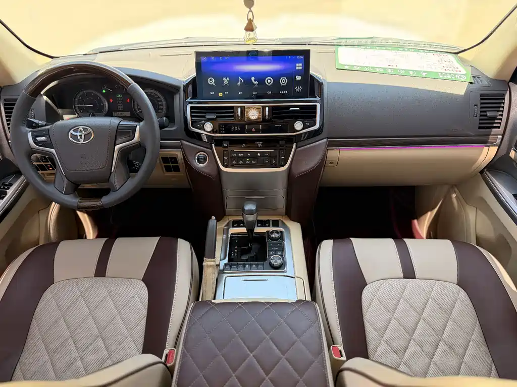 Toyota Land Cruiser 2016 4.0L GX-R