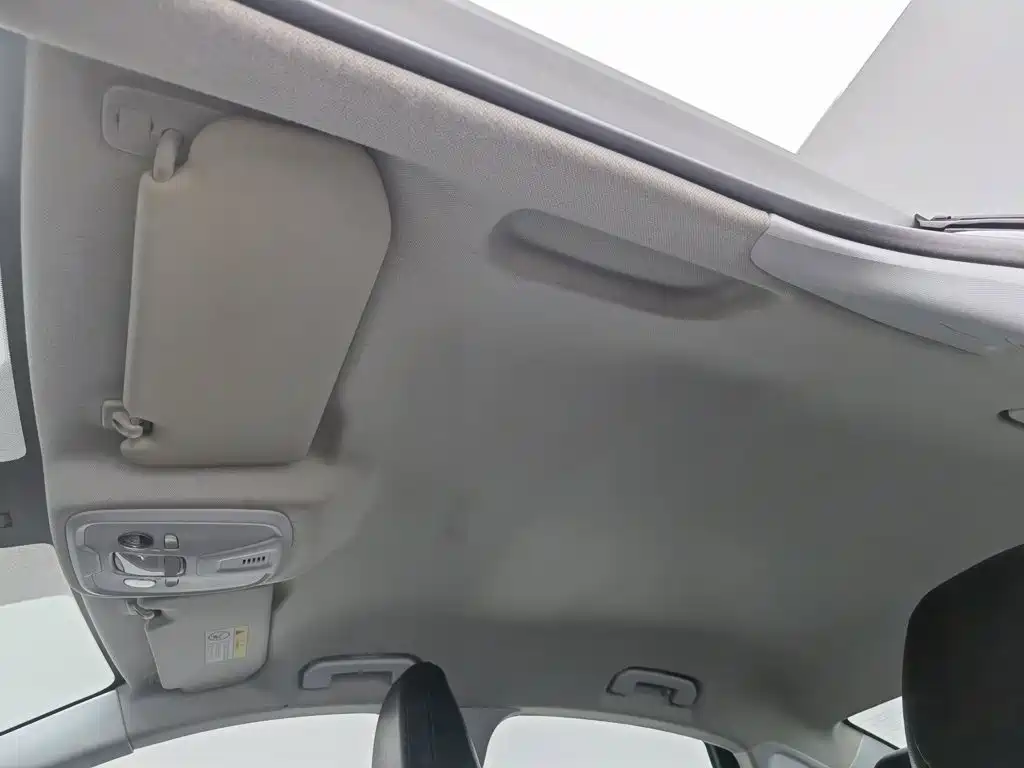 Peugeot 308 — миниатюра 14