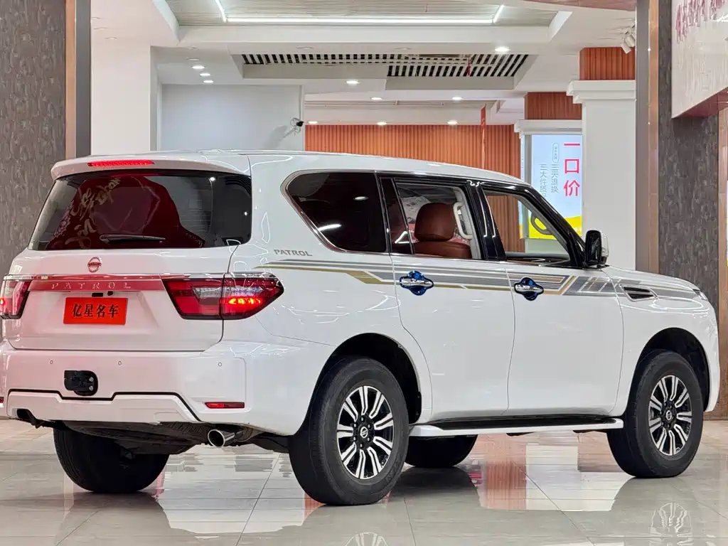 Nissan Patrol — миниатюра 2