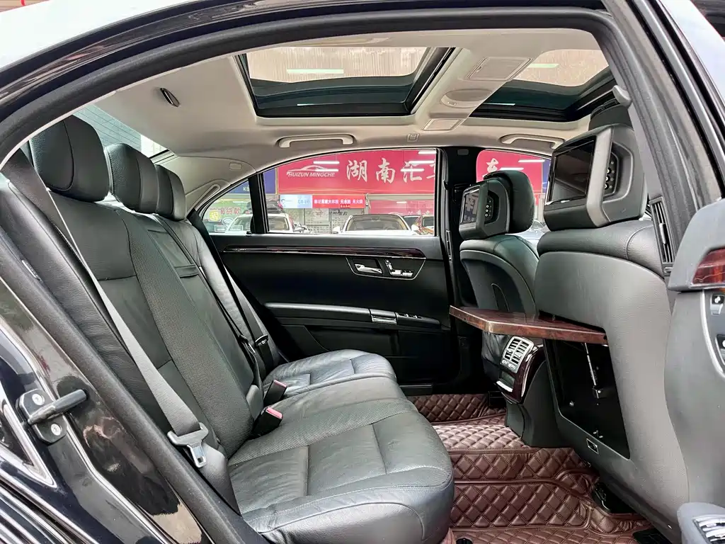 Mercedes-Benz S-Class — миниатюра 10