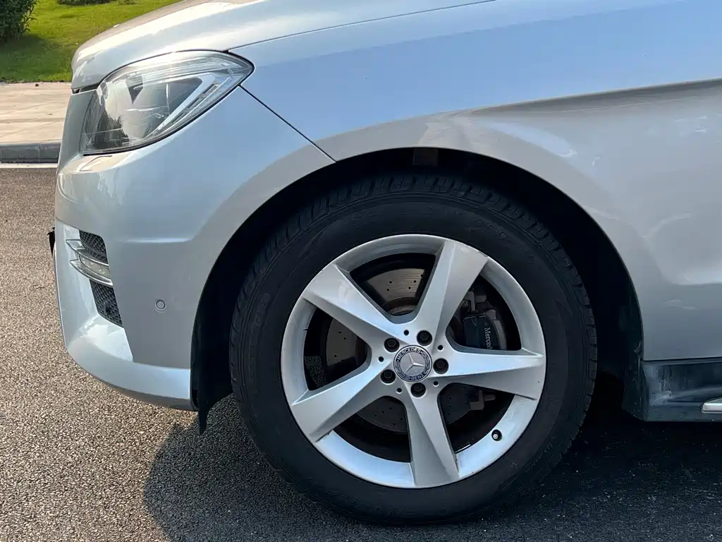Mercedes-Benz M-Class — миниатюра 5