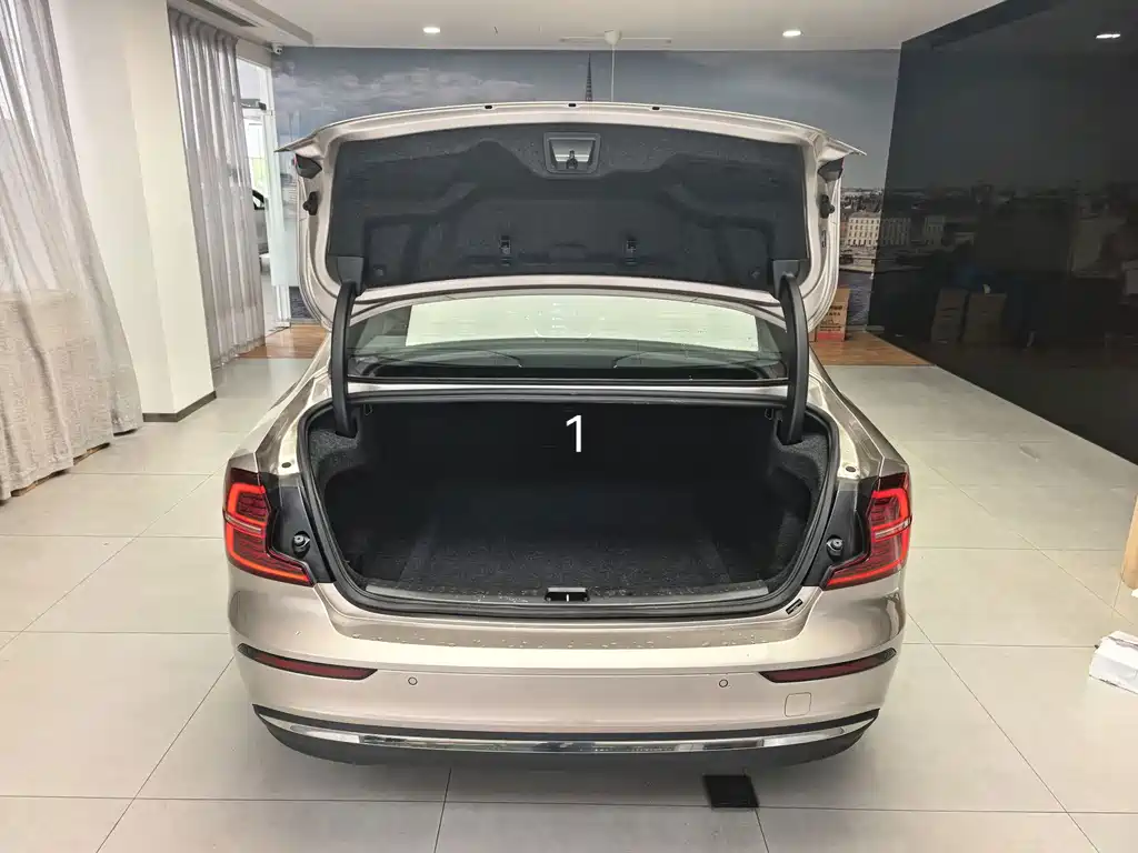 Volvo S60 — миниатюра 13