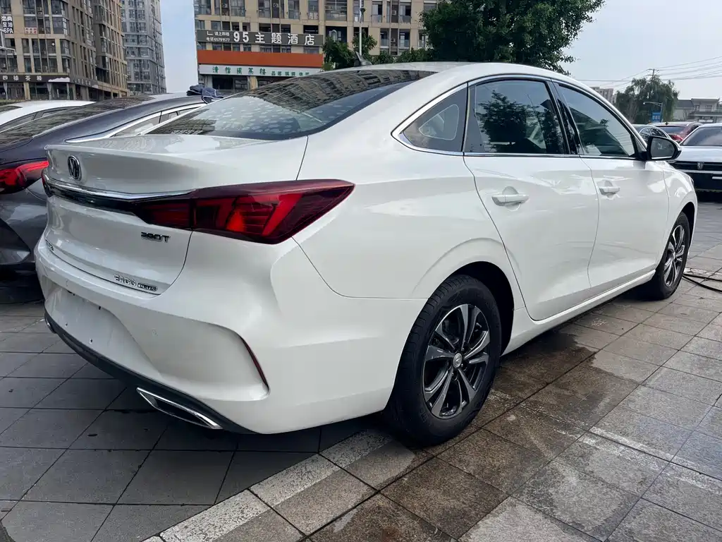 Changan Eado — миниатюра 7