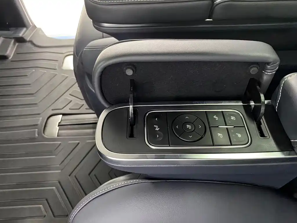 GAC Motor Trumpchi M8 — миниатюра 10
