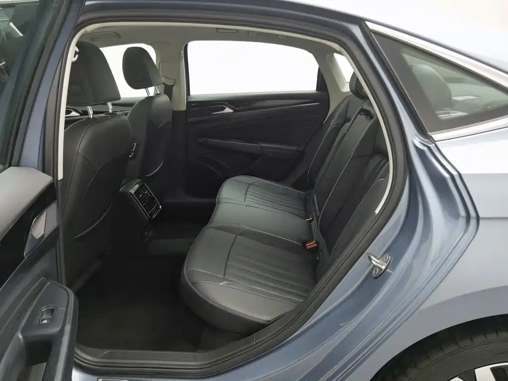 Volkswagen Passat — миниатюра 15