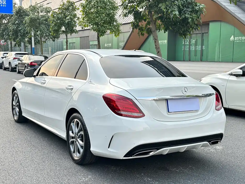 Mercedes-Benz C-Class — миниатюра 18
