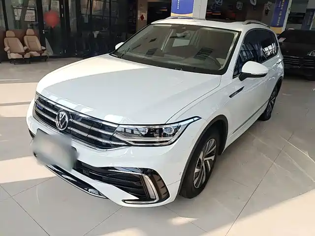 Volkswagen Tiguan L PHEV