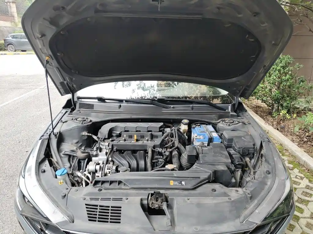Hyundai Elantra — миниатюра 16