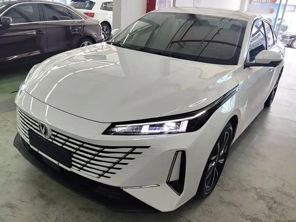 2025 Changan Eado - zdjęcie 1 z 25