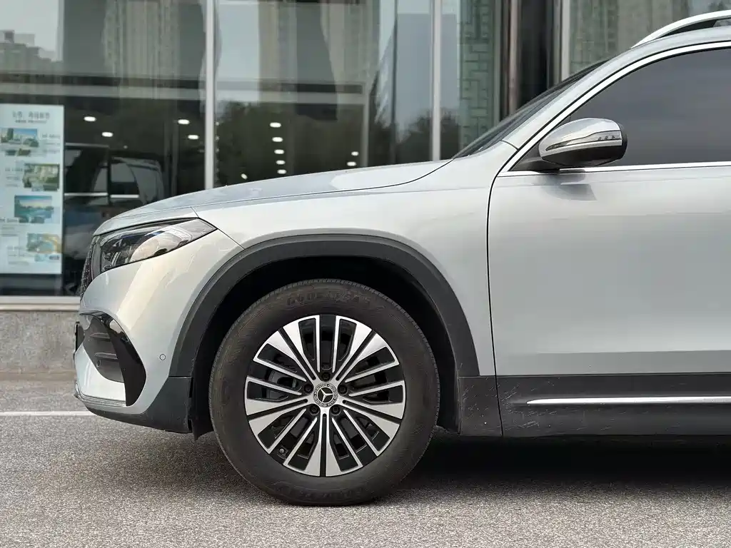 Mercedes-Benz EQB — миниатюра 7