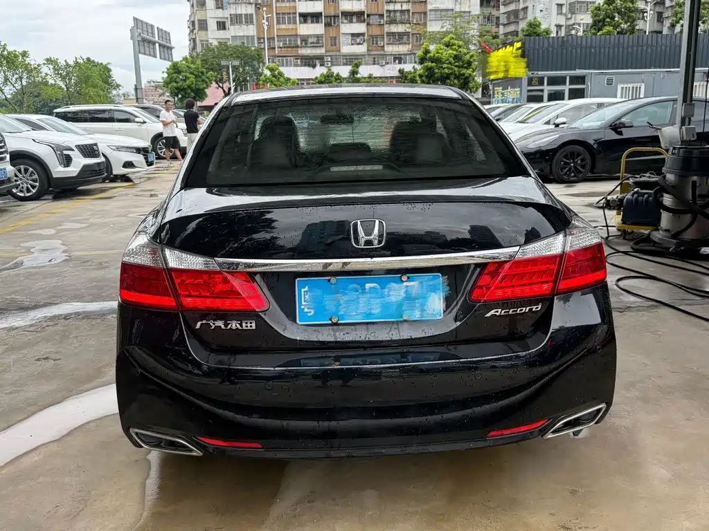 Honda Accord — миниатюра 2