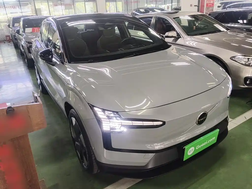 Volvo EX30 — миниатюра 4